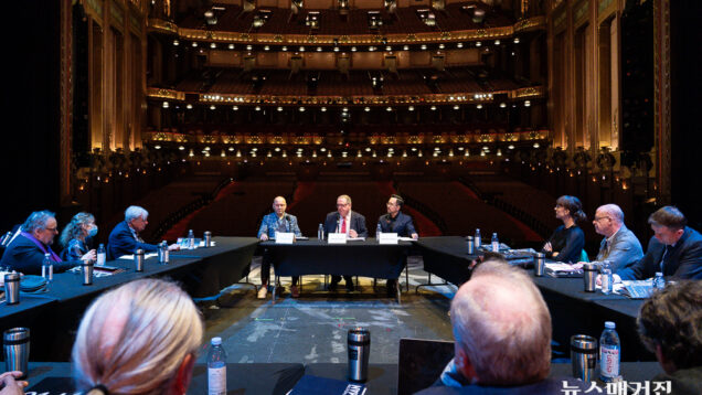 Ｌｙｒｉｃ　Ｏｐｅｒａ　２４２５-6